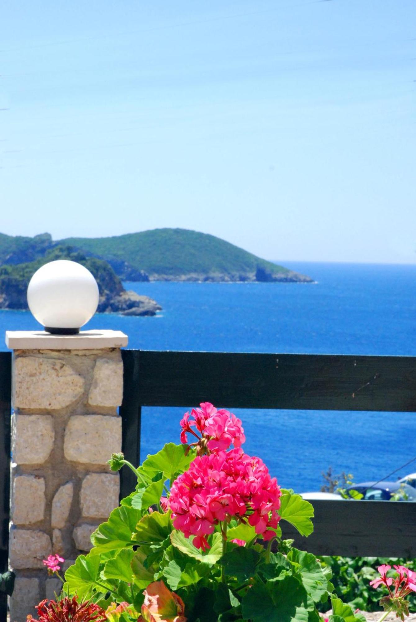 Kiki Apartments Paleokastritsa Buitenkant foto