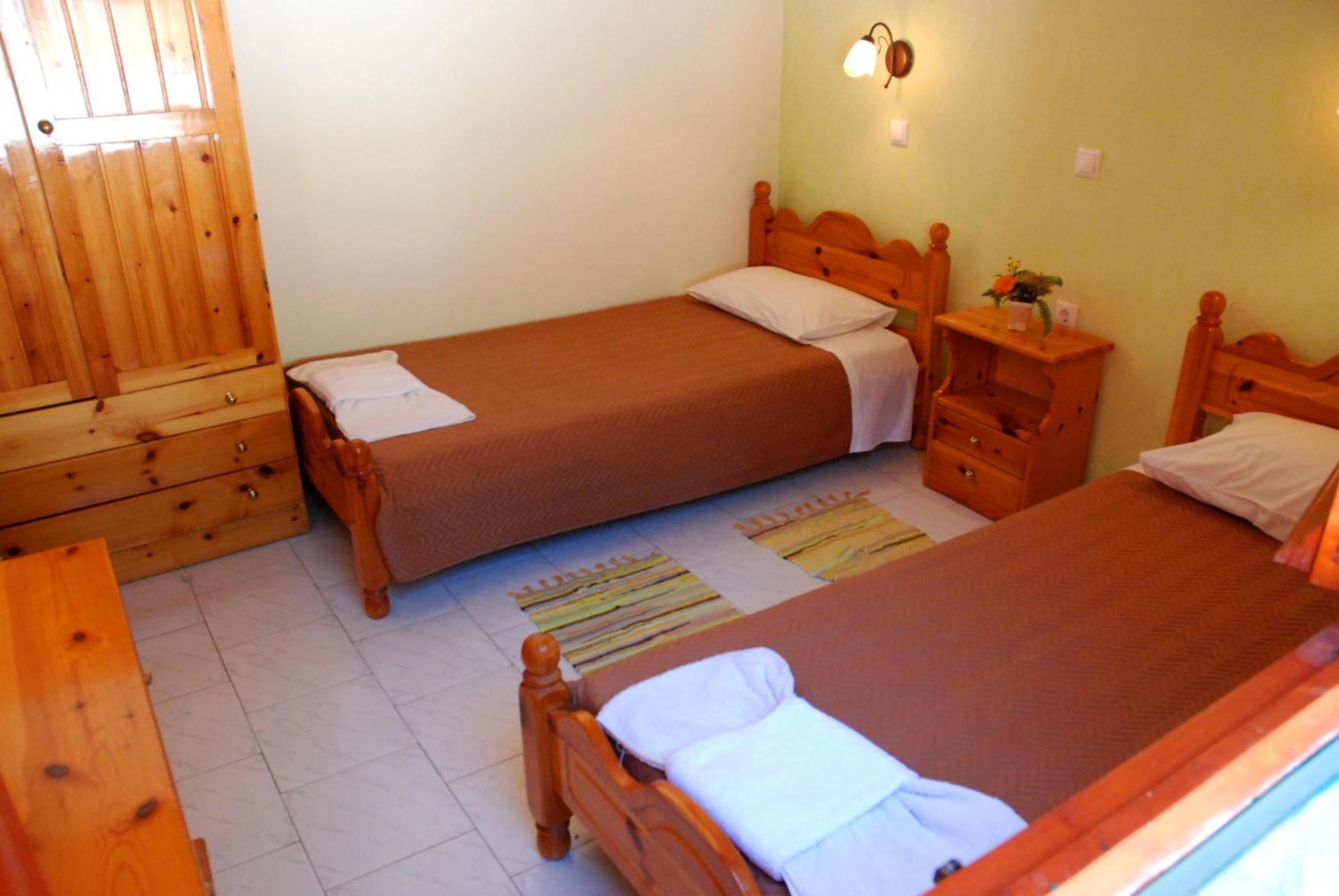 Kiki Apartments Paleokastritsa Buitenkant foto